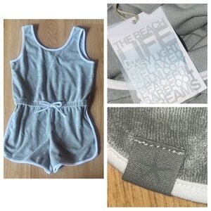 Barefoot Dreams Beach size 4T/5T NWT NEW Gray Romper with White Accents